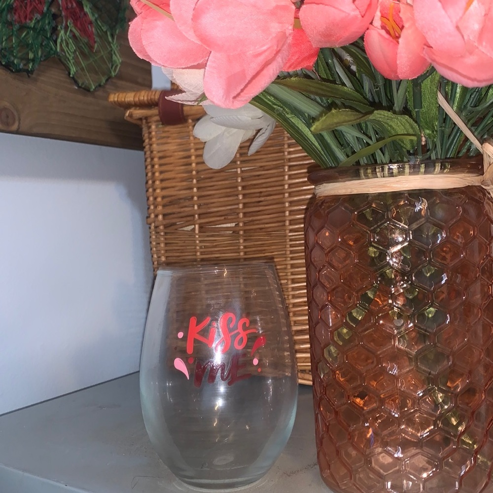 Kiss Me Glass